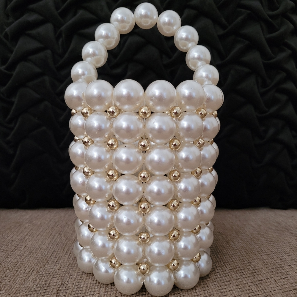 PEARL BUCKET HANDBAG  BEADED HANDHELD